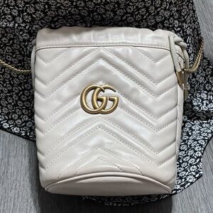 GUCCI BUCKET crossbody bag